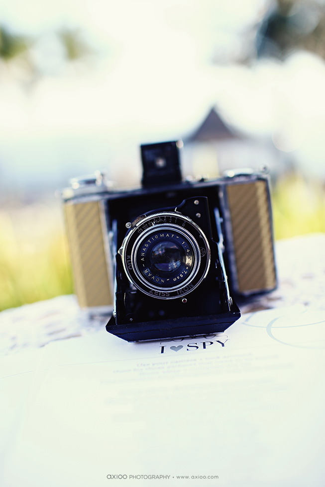 Axioo: Layers of Intricate Intimacies